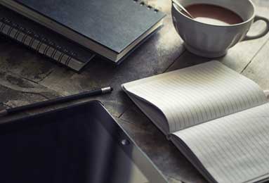 王沪宁分别会见朝鲜劳动党代表团、英国两党议员代表团